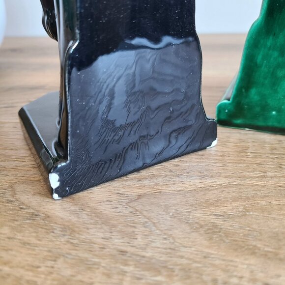 Black and green ceramic horses bookends. - Picture 9 of 11